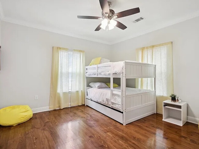 Building Photo - 1332-1334 Tricou St