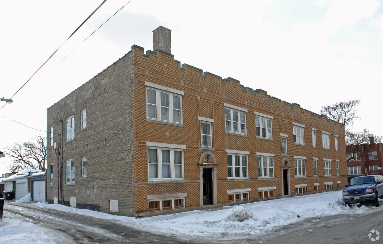 Building Photo - 5749-5757 W 62nd St