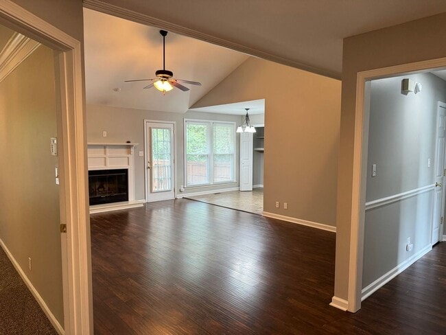 Building Photo - Sango! Partial Brick home with 3 bedrooms,...