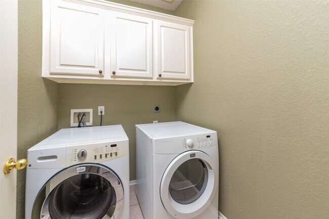 Foto del edificio - 8406 Manassas Ln