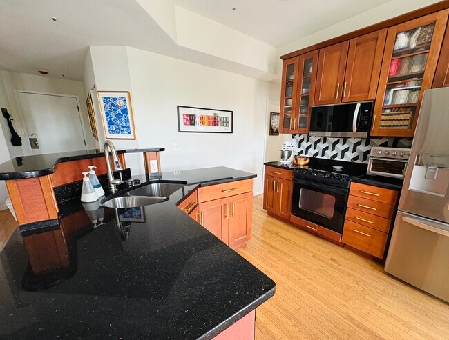 Foto del edificio - 1415 Chapin St NW