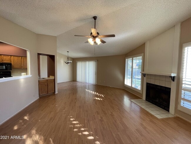 Building Photo - 4208 E Sandia St