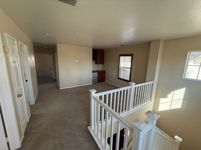 Foto del edificio - 11090 Mountain View Dr