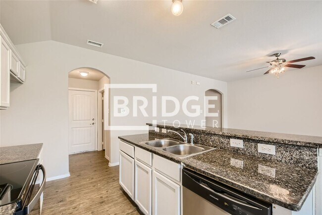 Foto del edificio - 3753 Red Raider Ln