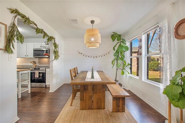 Foto del edificio - 4401 Cedar Crest Dr