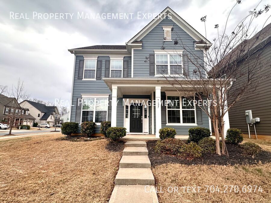 Foto principal - Spacious 5BR/3BR House in Charlotte!