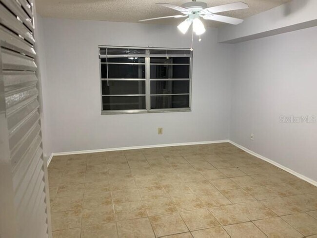 Building Photo - 558 Clearwater Largo Rd N