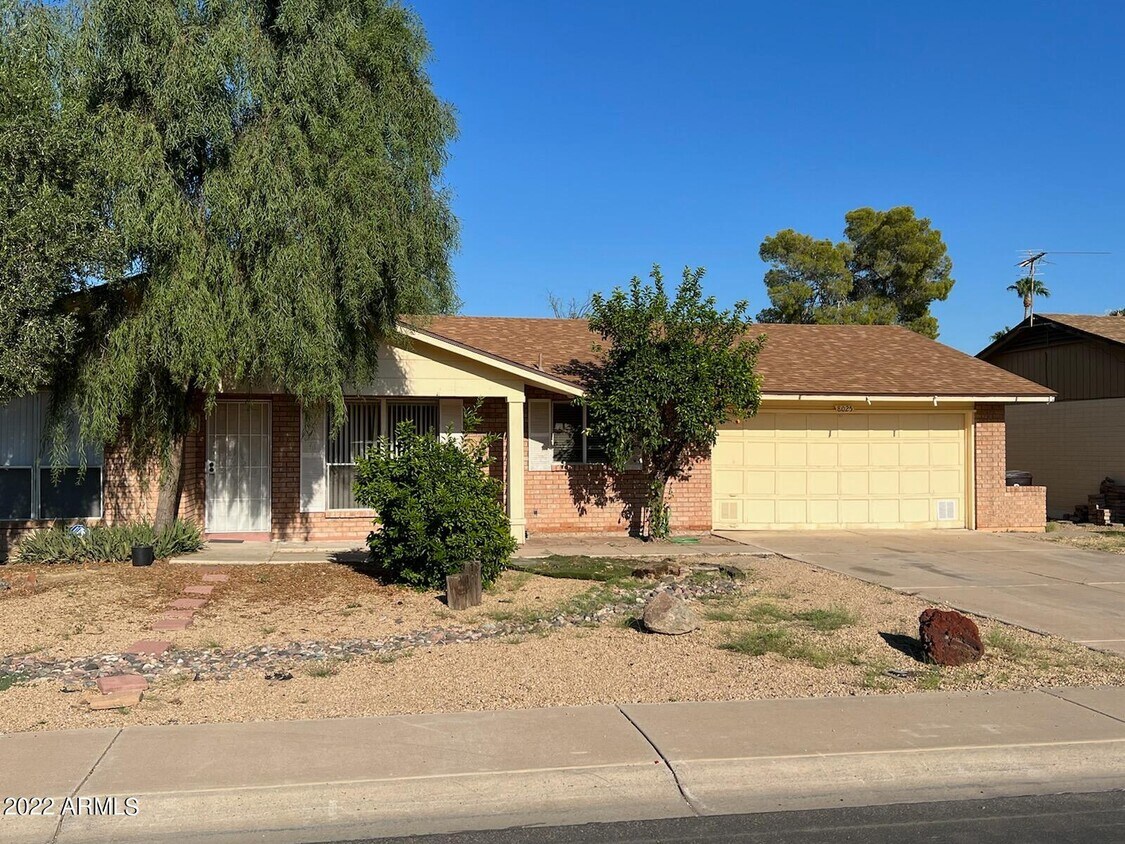 8025 N 105th Ln, Peoria, AZ 85345 House for Rent in Peoria, AZ