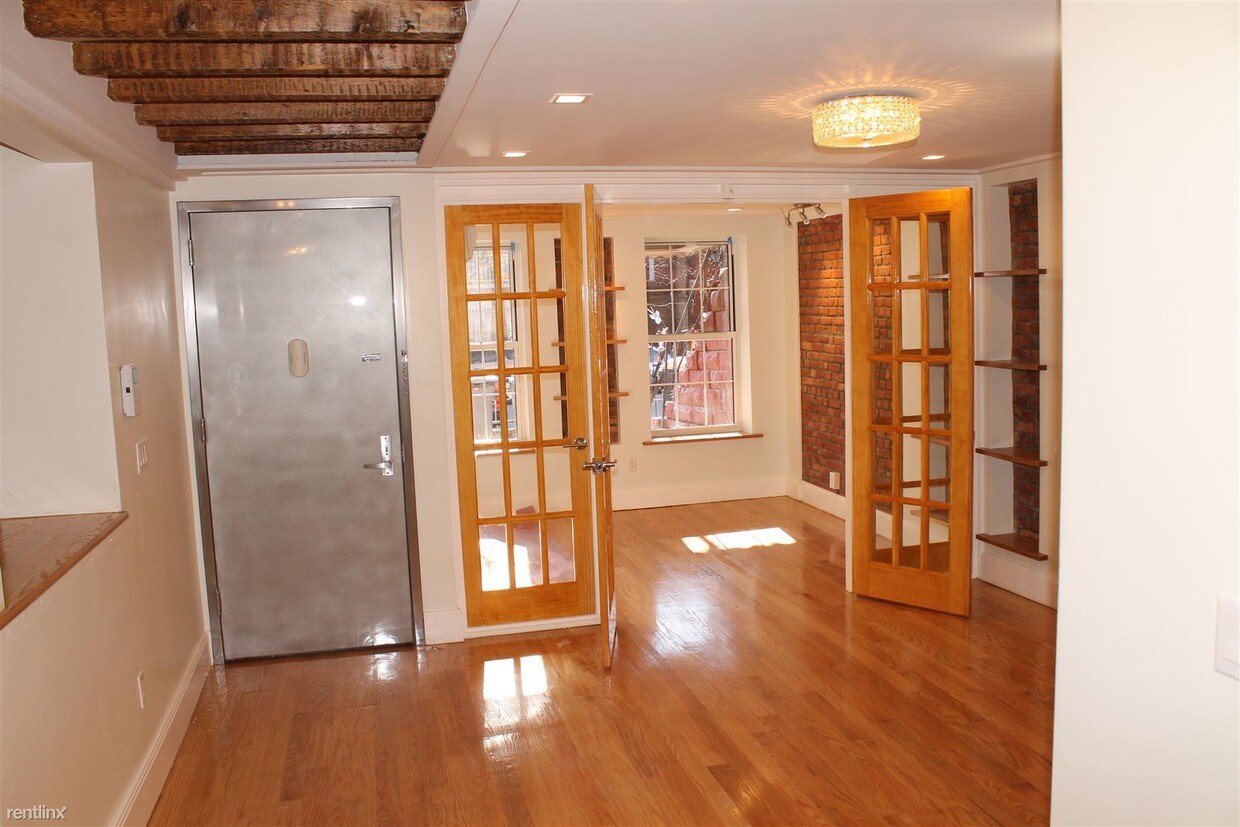 Primary Photo - 1415 Herkimer St