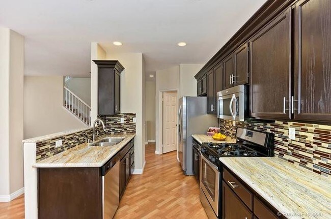 Building Photo - 1850 Adriana Ct