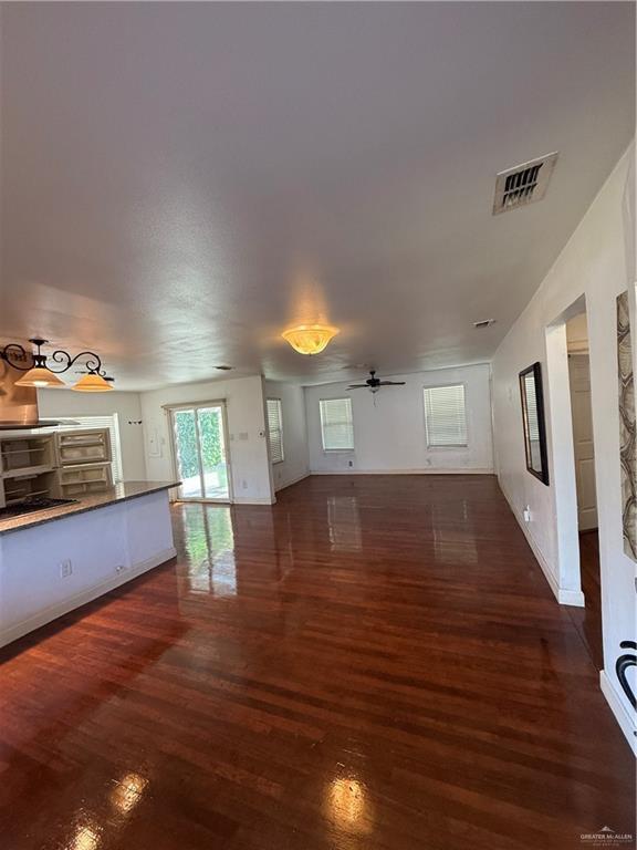 Foto del edificio - 27 S 6th St