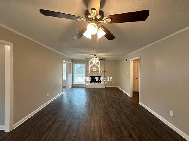Building Photo - 4105 Meadow Creek Rd