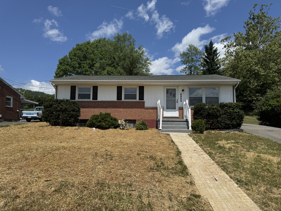 Foto principal - 1407 Longview Ave