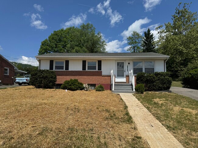 Photo - 1407 Longview Ave House