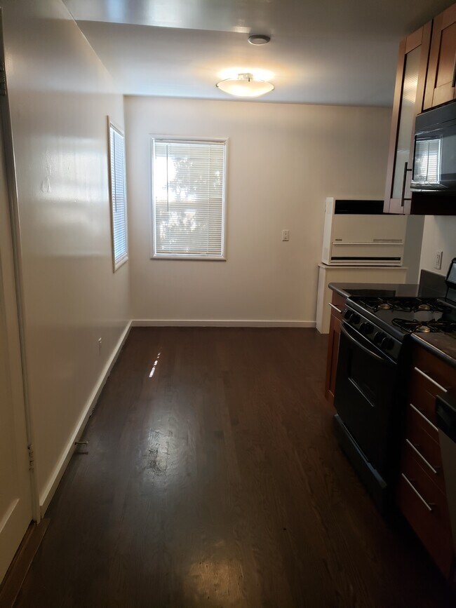 Kitchen // Dinning - 1815 Broadway