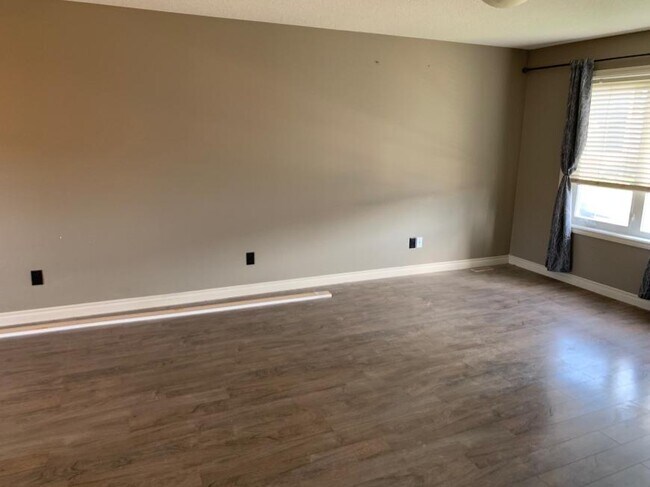 Photo du bâtiment - 3 bedroom in Regina SK S0G 4G0