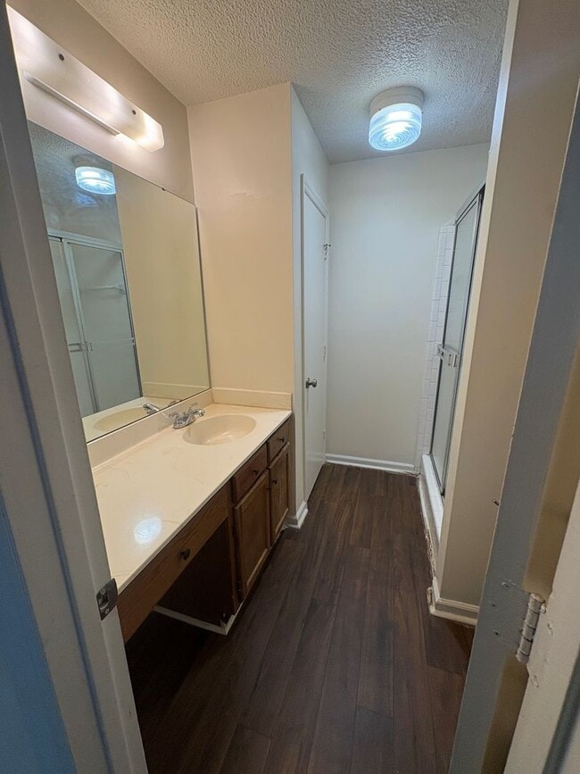 Building Photo - Great Condominium located in East Charlott...