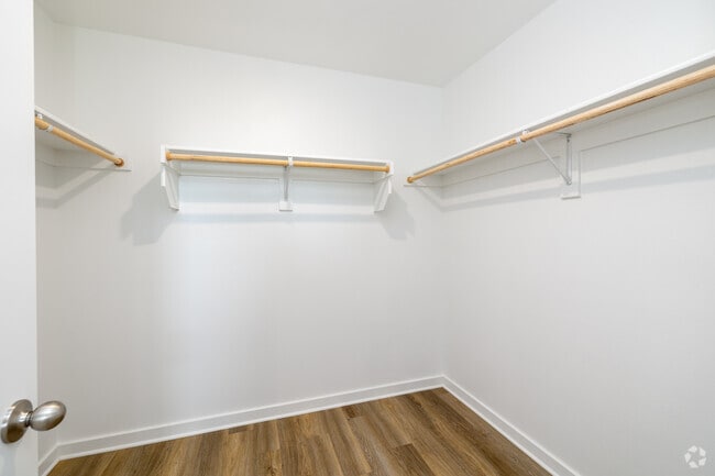 Interior Photo - Flyway Meadows