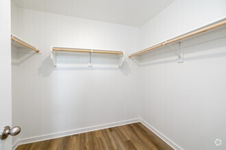 Interior Photo - Flyway Meadows