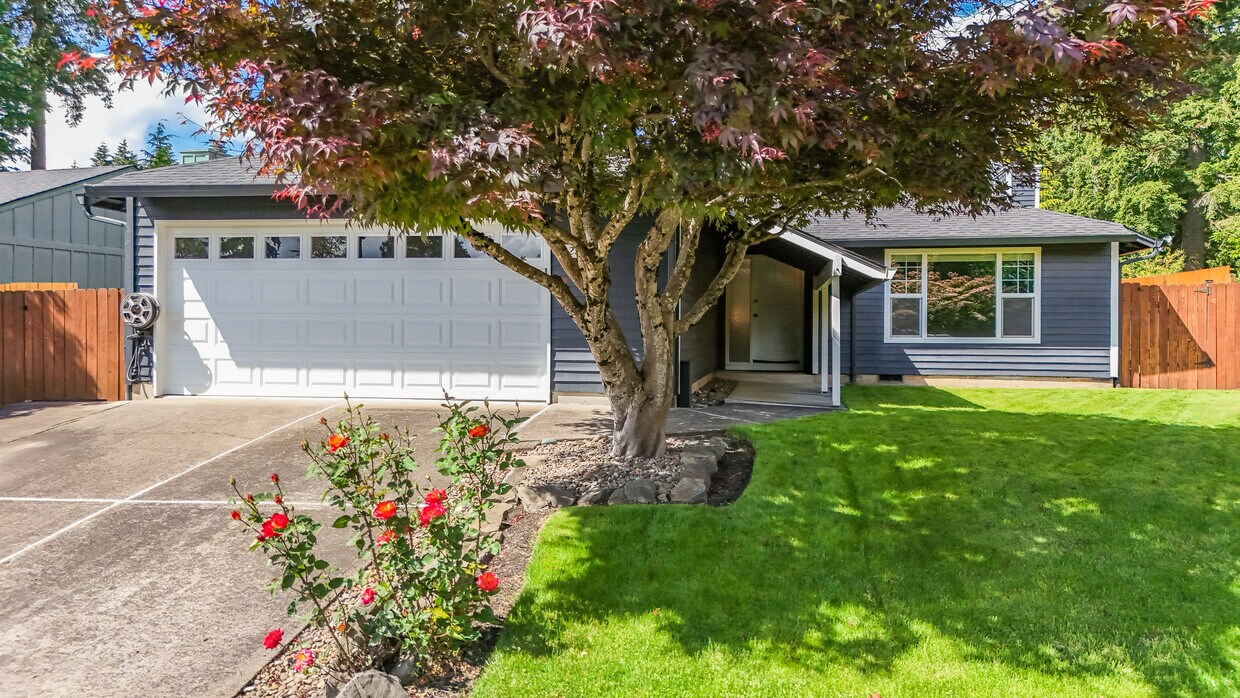 Foto principal - 12137 SE Grove Loop