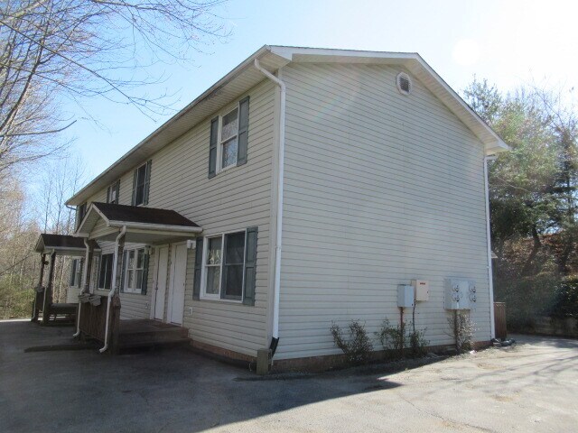 Primary Photo - 2630 Forest View Rd