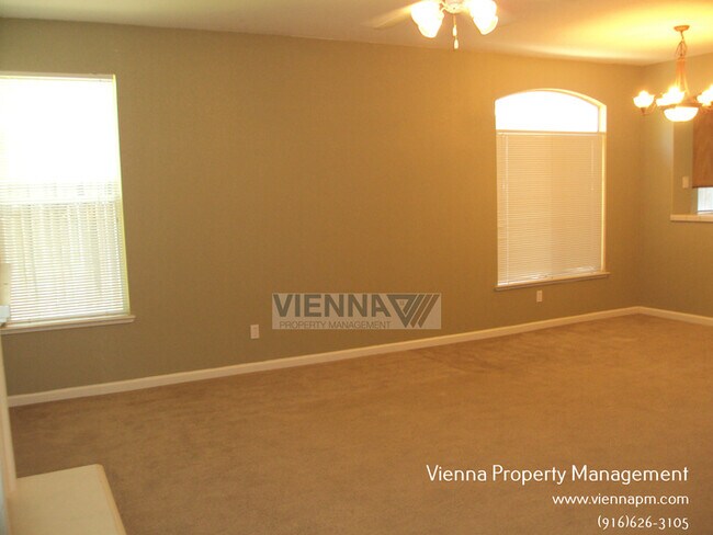 Building Photo - 548 Peace Water Ct