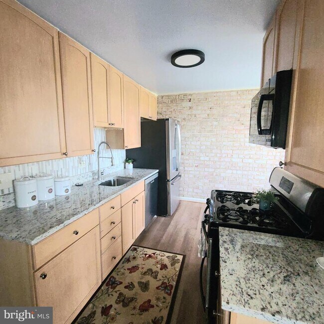 Foto del edificio - 3319 Huntley Sq Dr
