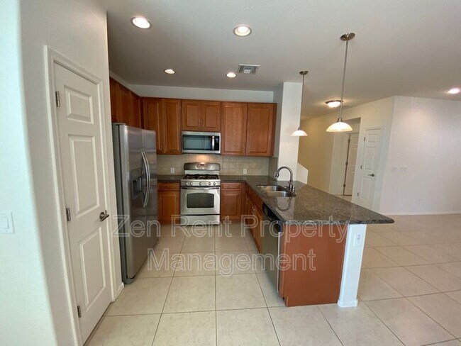 Building Photo - 1791 W Flamingo Dr
