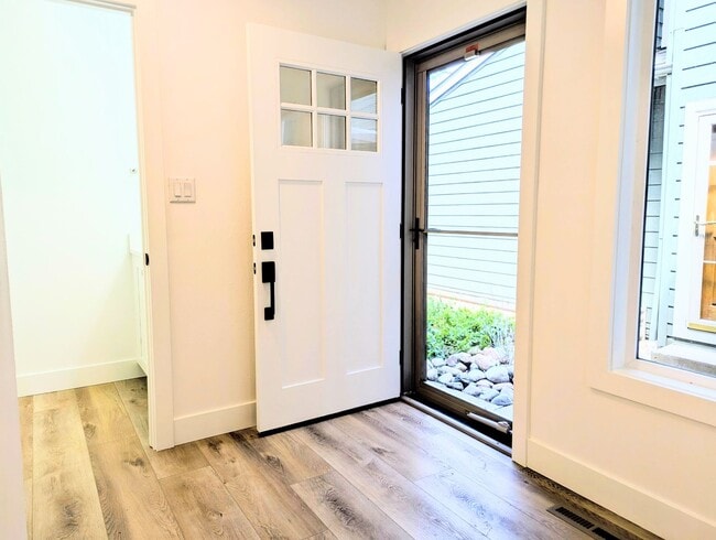 Photo - Beautiful Newly Remodeled 2BD/1.5BA townhouse in North Boulder