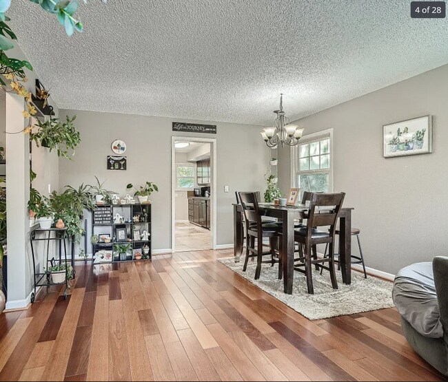 Folleto/volante de marketing - 8504 N Foss Ave