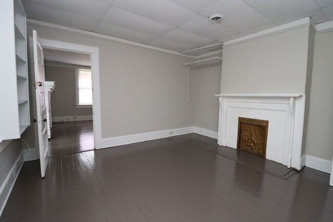 Foto del edificio - Live Near It All – 3 Bedroom Gem in Columb...
