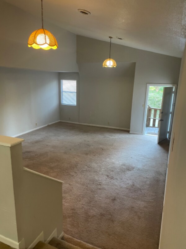 Building Photo - 165 Midway Dr