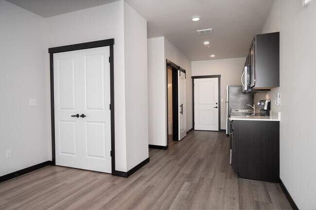 Estudio - A - The Outpost Apartments