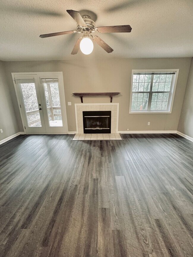 Building Photo - 74 Woodfield Pl