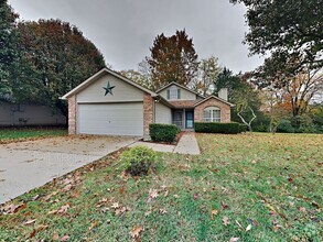 Building Photo - 2215 Joann Dr