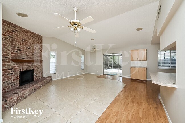 Foto del edificio - 6222 Palmview Ct