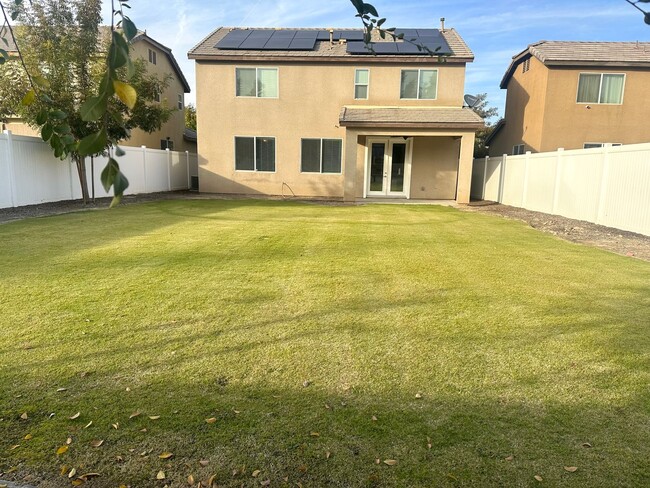 Foto del edificio - 4+3 READY NOW! In Gated University Park! W...