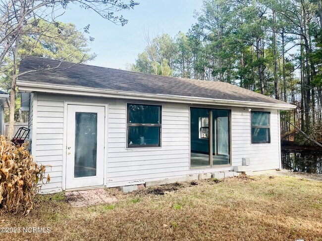 Foto del edificio - 216 Beechwood Shores Dr
