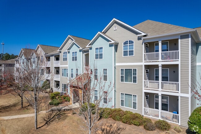 Building Photo - Creekside Vista