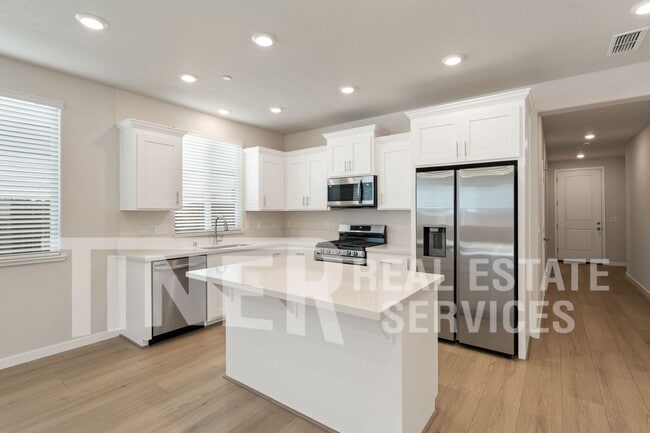 Building Photo - 2401 Longmire Lp