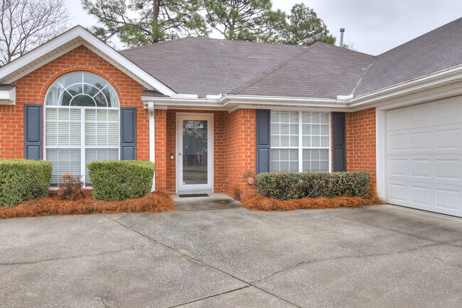 Foto del edificio - 529 St Julian Pl