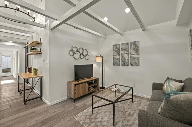 Building Photo - 2461 Depew St