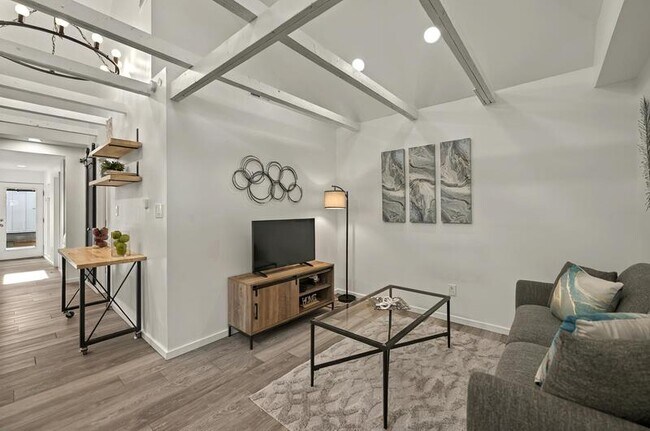 Foto del edificio - 2461 Depew St