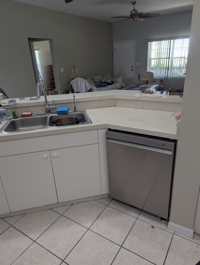 Foto del edificio - 1651 Red Oak Ln