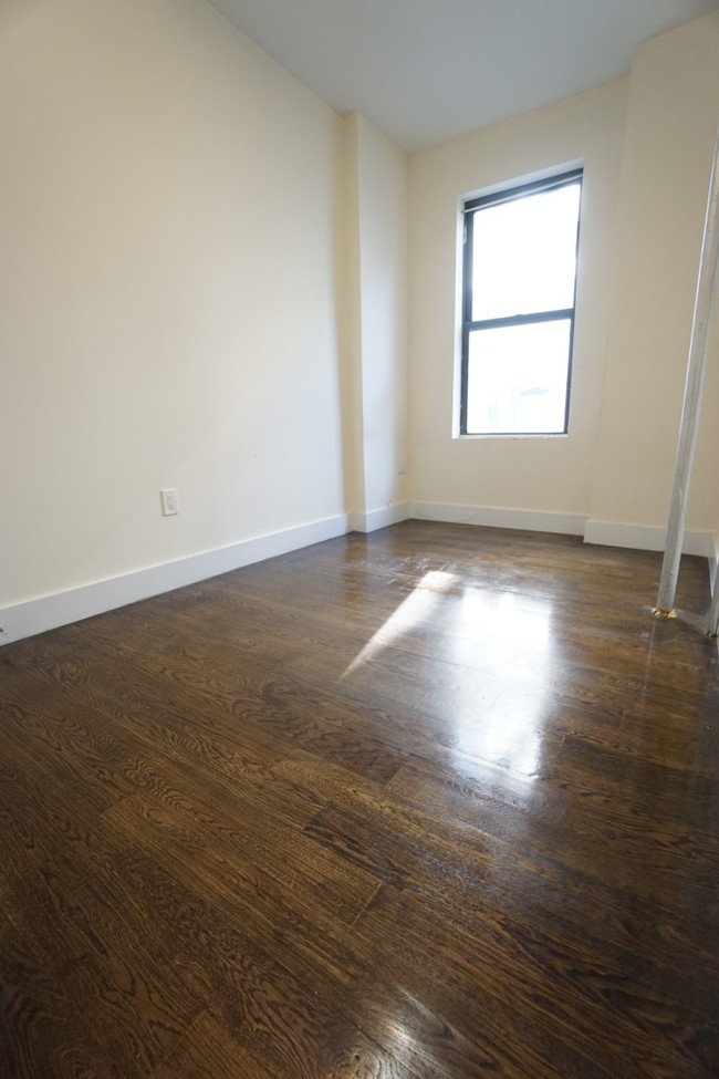 Building Photo - 25 Saint Nicholas Terrace