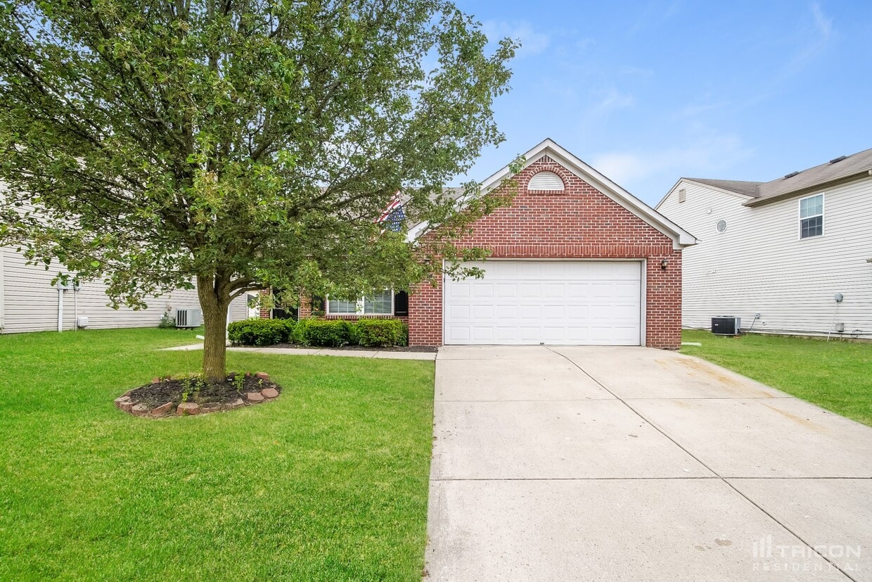 Primary Photo - 10727 Snowdrop Way