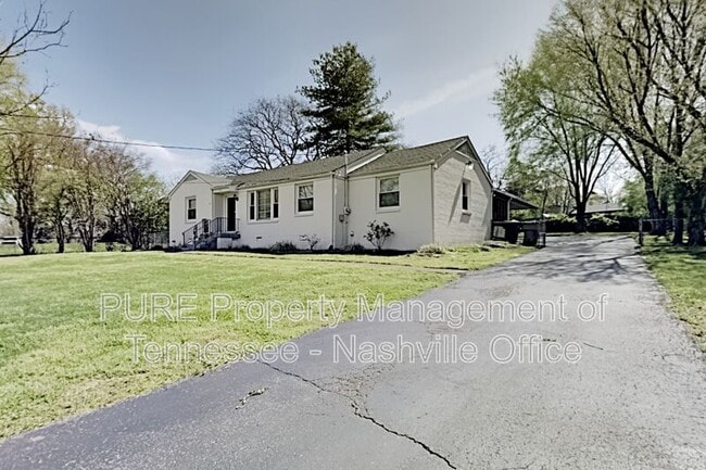 Foto del edificio - 537 Whispering Hills Dr