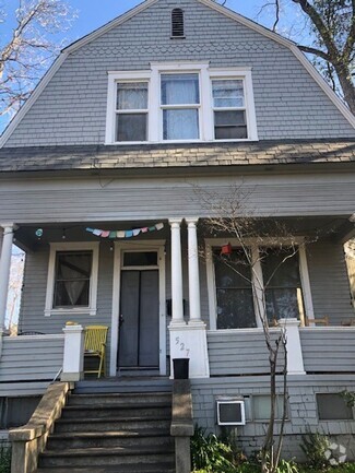 Building Photo - 527 Cherry St