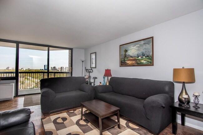 Foto del edificio - 770 Anderson Ave