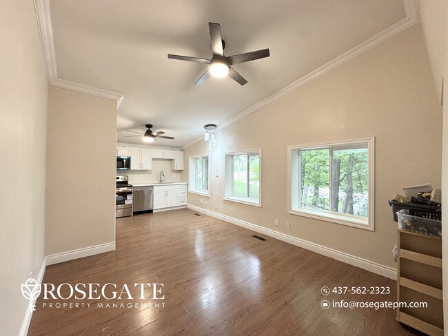 Building Photo - Modern 2-Bedroom Main Level Apartment with Backyard – Mississauga